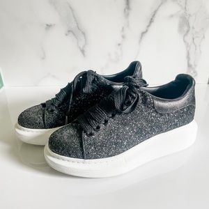 Alexander McQueen
Women's Black Glitter Leather Platform Sneakers size 35.5